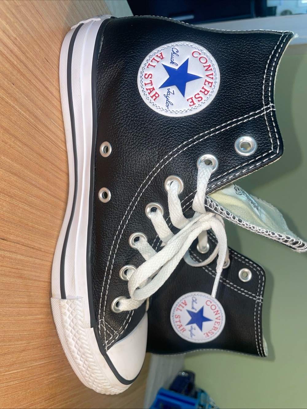 Converse Leather Black High Top Sneakers with White Accents Sz 6.5 Womens Men4.5